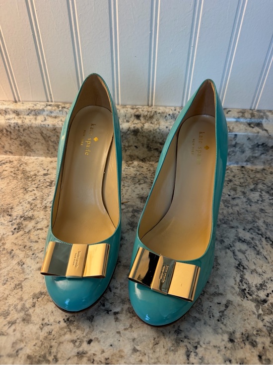 kate spade Shoes - kate spade ♠️ Karolina Sea foam Patent Leather Pumps Gold Bow Accent Italy 🇮🇹